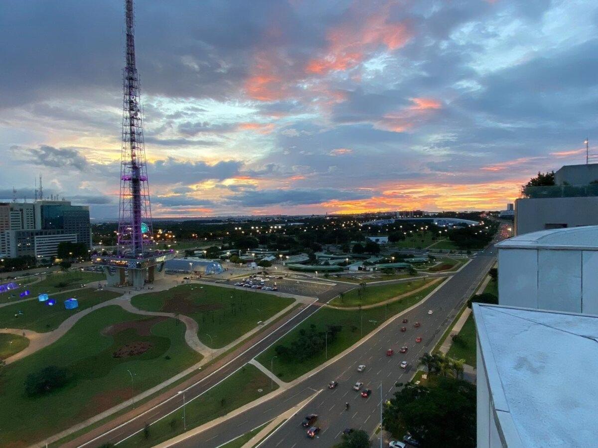 Flat Encantador No 7º Com Vista Pra Torre De Tv Brasília Exteriér fotografie